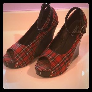 Penthouse Platforms purchased from Torrid SZ9